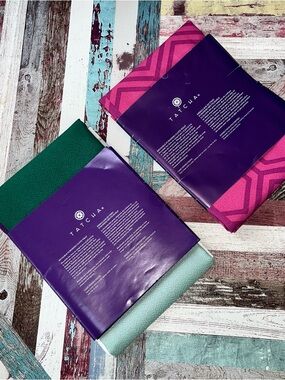 Tatcha Reusable Furoshiki Cloth Gift Wraps (2) NEW Ombre Green/Fuchsia Multipurp